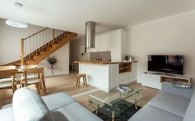 #Stayhere - Spacious 2Bdr Two Floor I Heart Of Old Town
